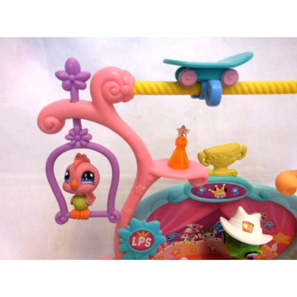 Littlest Pet Shop, Tricks and Talents Show Set PLUS ‎ Extra Pets